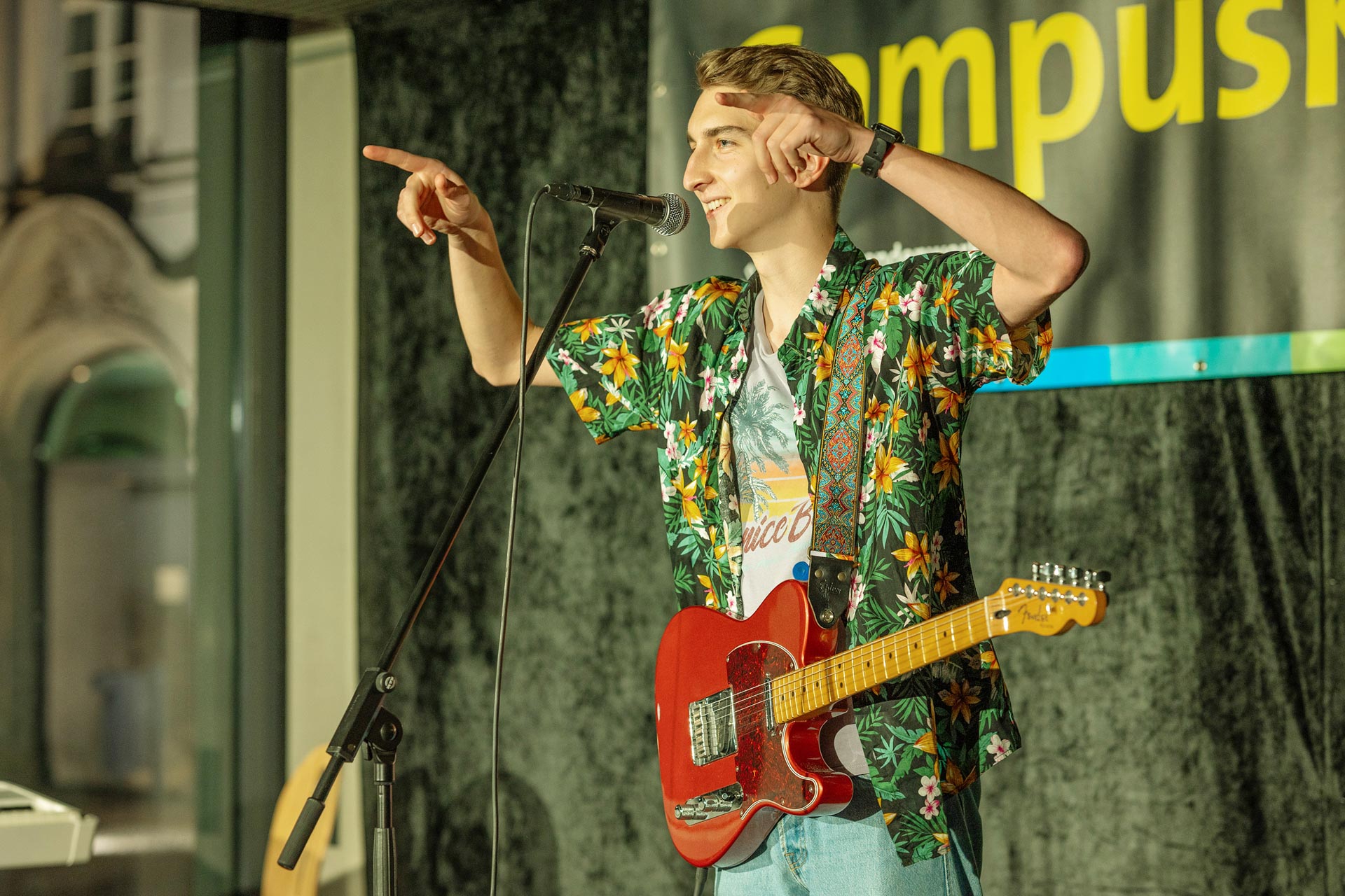 Startseite (Home) 8 Campuskunst 2024 Satzinger Viel